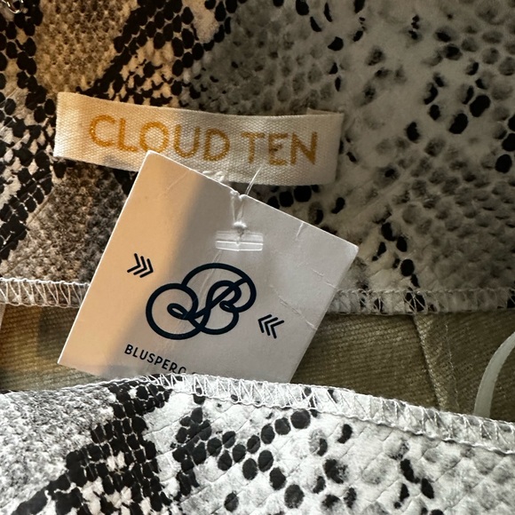 NWT Cloud 10 Snake Print Skort, Size S, Gray/Off White - Picture 2 of 9